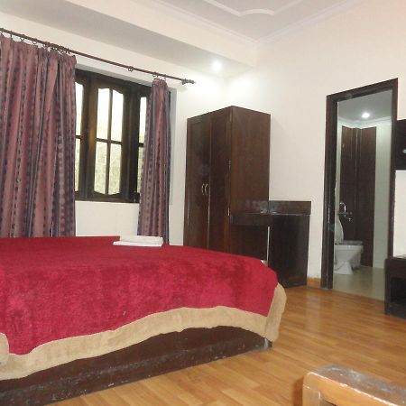 Glen Roy Hotel Мусори Екстериор снимка